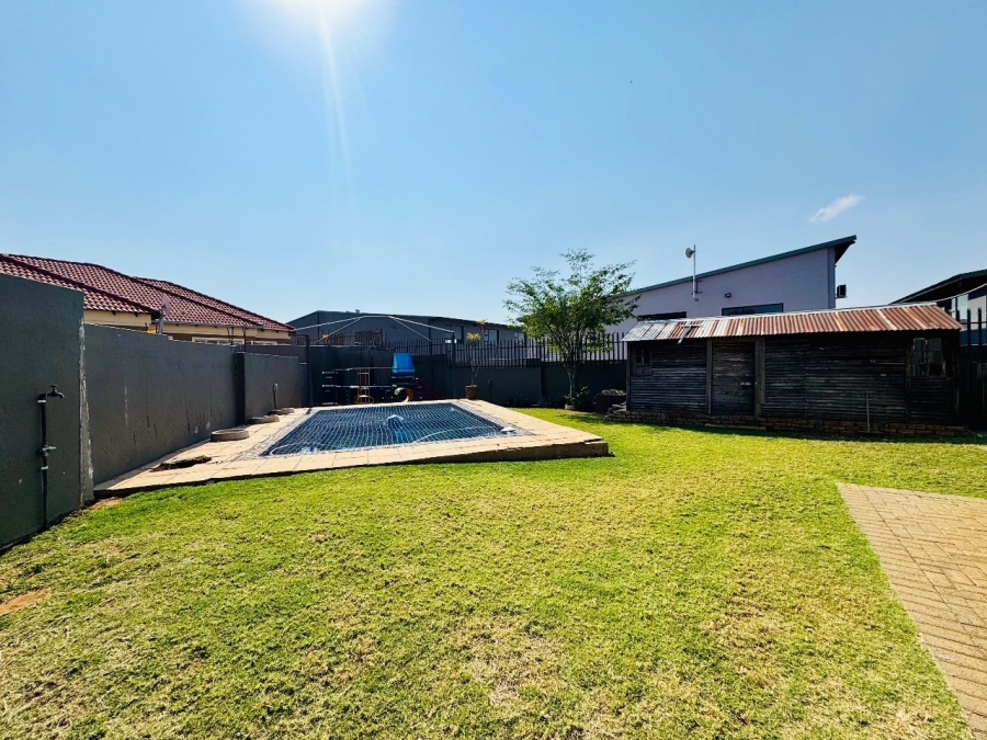 3 Bedroom Property for Sale in Waterval East North West
